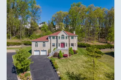 72 Gatheringhill Ct, Parsippany, NJ 07950 - Photo 5