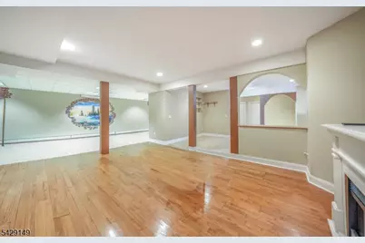 72 Gatheringhill Ct, Parsippany, NJ 07950 - Photo 39