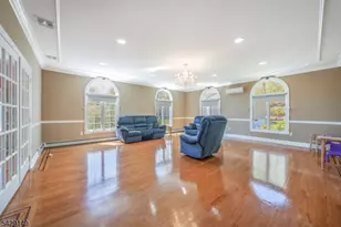 72 Gathering Hill Ct, Parsippany, NJ 07950 - Photo 19