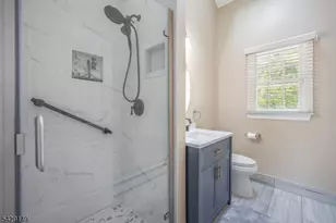 72 Gathering Hill Ct, Parsippany, NJ 07950 - Photo 21