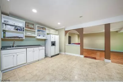 72 Gatheringhill Ct, Parsippany, NJ 07950 - Photo 35