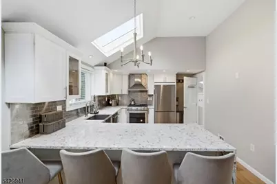 11 Homewood Way, Montclair, NJ 07042 - Photo 17