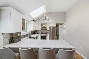 11 Homewood Way, Montclair, NJ 07042 - Photo 17