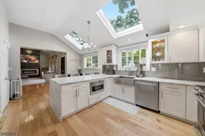 11 Homewood Way, Montclair, NJ 07042 - Photo 19