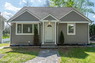 537 Dell Rd, Mount Arlington, NJ 07850 - Photo 1