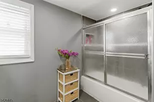43 Bank St, Elizabeth, NJ 07201 - Photo 11