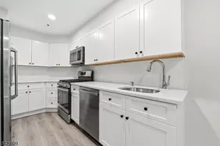 401 Dercole Ct, Norwood Boro, NJ 07648 - Photo 21