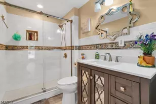 43 Everett Dr, Dover, NJ 07801 - Photo 17