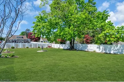 43 Everett Dr, Dover, NJ 07801 - Photo 31