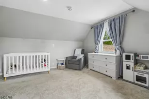 27 Dogwood Rd, Morris Plains, NJ 07950 - Photo 25