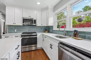 27 Dogwood Rd, Morris Plains, NJ 07950 - Photo 15