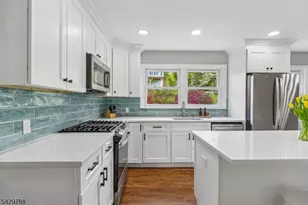 27 Dogwood Rd, Morris Plains, NJ 07950 - Photo 11