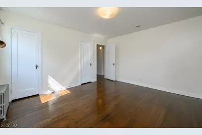 236 Delaware Ave, Union Township, NJ 07083 - Photo 11