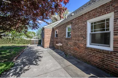 236 Delaware Ave, Union Township, NJ 07083 - Photo 27