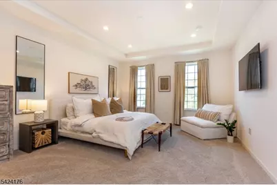 125 Sequoia Dr, Cedar Grove, NJ 07009 - Photo 17