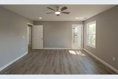 2815 N Wood Ave, Linden, NJ 07036 - Photo 9