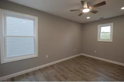 2815 N Wood Ave, Linden, NJ 07036 - Photo 29
