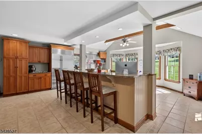 2 W View Dr, Raritan Township, NJ 08822 - Photo 7