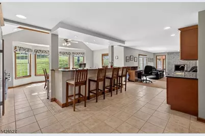 2 W View Dr, Raritan Township, NJ 08822 - Photo 7