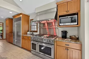 2 W View Dr, Raritan Township, NJ 08822 - Photo 13