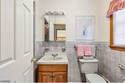 28 Verkade Dr, Wayne, NJ 07470 - Photo 19