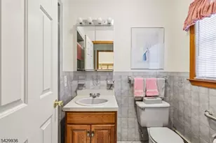 28 Verkade Dr, Wayne Twp., NJ 07470 - Photo 19