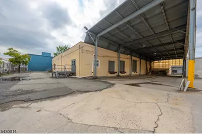 370 -376 Adams St, Newark, NJ 07114 - Photo 37