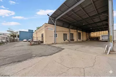 372-376 Adams St, Newark, NJ 07114 - Photo 3