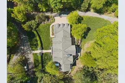 9 Bishops Ln, Millburn, NJ 07078 - Photo 5