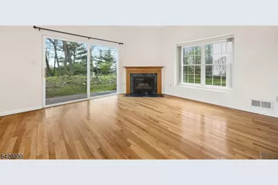 35 Maple Ln, Mount Arlington, NJ 07856 - Photo 5