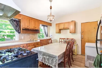 36-38 Kenmore Ave, Newark, NJ 07106 - Photo 3