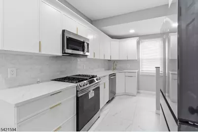 77 Lakeside Ave, Pompton Lakes, NJ 07442 - Photo 9