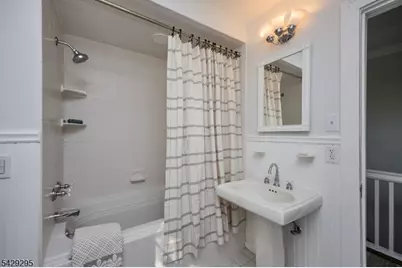 1 Edgewood Pl, Maplewood, NJ 07040 - Photo 35