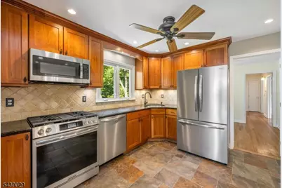 31 Stonefield Rd, Glen Rock, NJ 07452 - Photo 7