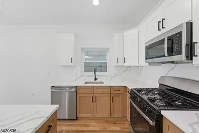 68 Sherman Ave, Newark, NJ 07114 - Photo 9
