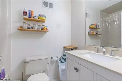 15 Garden Ct, Roxbury Township, NJ 07876 - Photo 19