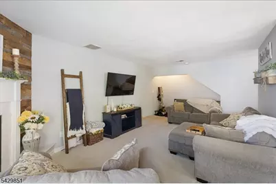 15 Garden Ct, Roxbury Township, NJ 07876 - Photo 5