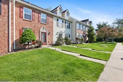 8 Lindsey Ct, Franklin Township, NJ 08823 - Photo 1