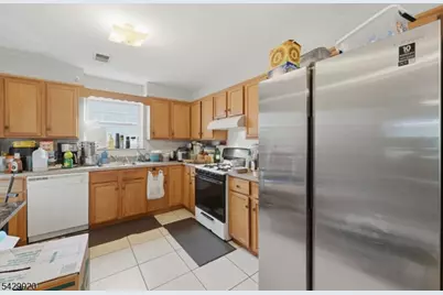 141 Schuyler Ave, Newark, NJ 07112 - Photo 7