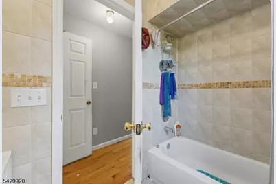 141 Schuyler Ave, Newark, NJ 07112 - Photo 15