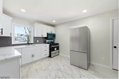325 Schley St, Newark, NJ 07112 - Photo 17