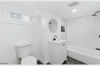 325 Schley St, Newark, NJ 07112 - Photo 27
