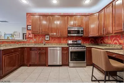 10402 Warrens Way #402, Wanaque, NJ 07465 - Photo 15