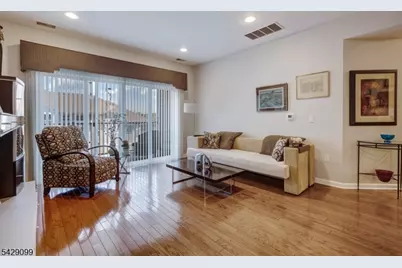 10402 Warrens Way #402, Wanaque, NJ 07465 - Photo 3