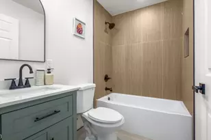 148 N Munn Ave, East Orange, NJ 07017 - Photo 7