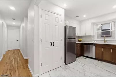 148 N Munn Ave, East Orange, NJ 07017 - Photo 11