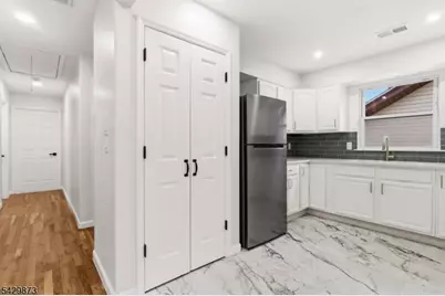 148 N Munn Ave, East Orange, NJ 07017 - Photo 17