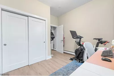 100 Manhattan Ave #2L, Jersey City, NJ 07307 - Photo 11