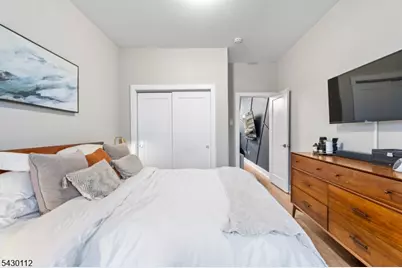 100 Manhattan Ave #2L, Jersey City, NJ 07307 - Photo 7