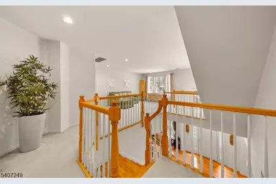 48 Bovensiepen Ct, Roseland, NJ 07068 - Photo 15